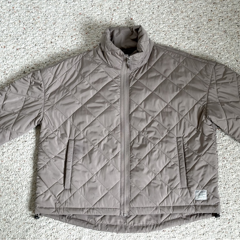 Free Country Diamond Quilted Packable Puffer Taupe Gray Size M NWT - Picture 11 of 13